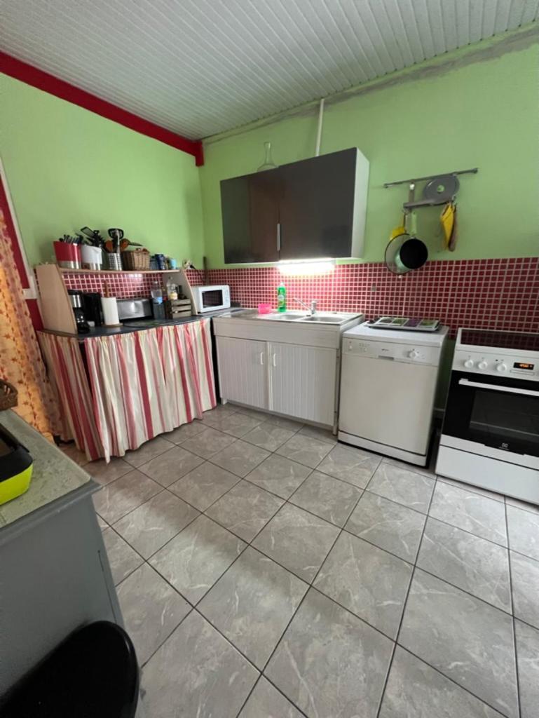 Le Cocon De Lollita Apartment Sainte-Anne  Ngoại thất bức ảnh